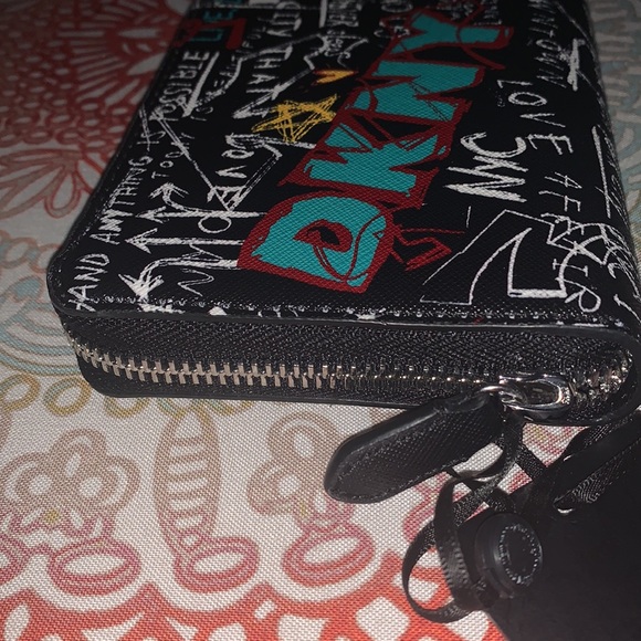 DKNY Vela Zip-Around Wallet (small) - Picture 2 of 8
